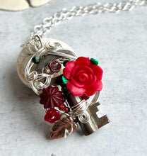 Load image into Gallery viewer, Passage Antique Skeleton Key Necklace
