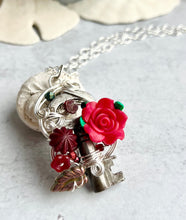 Load image into Gallery viewer, Passage Antique Skeleton Key Necklace
