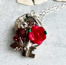 Load image into Gallery viewer, Passage Antique Skeleton Key Necklace
